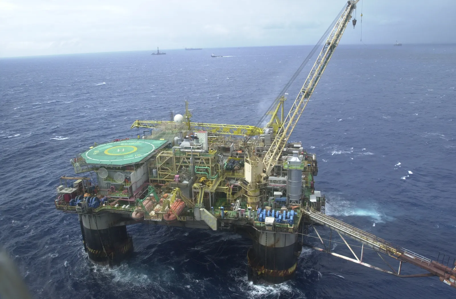 Plataforma de petróleo no mar, no Brasil