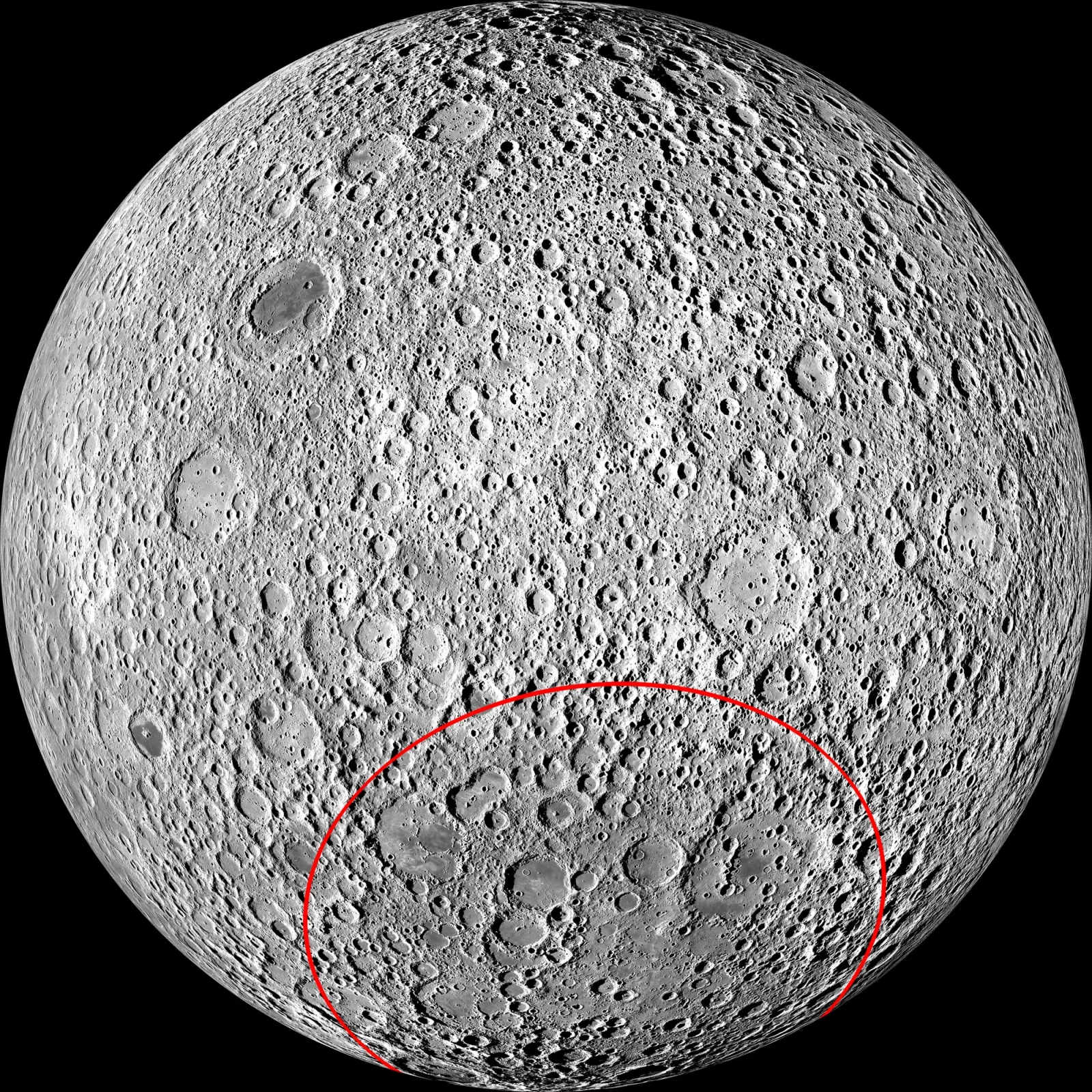Mapa do lado oculto da Lua com o contorno da bacia Polo Sul–Aitken